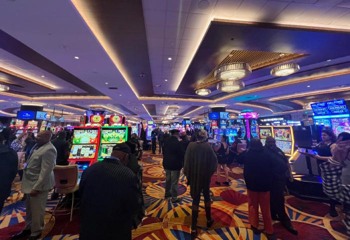 Caesars Entertainment và Century Casinos là một trong số các nhà điều hành casino chứng tỏ nhu cầu chơi game của người tiêu dùng vẫn ổn định trong quý đầu tiên bất chấp những thách thức kinh tế vĩ mô nói trên.