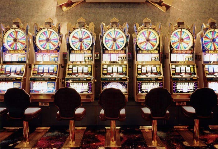 Người chơi đều ước mơ một lần trong đời thắng slot trong các casino